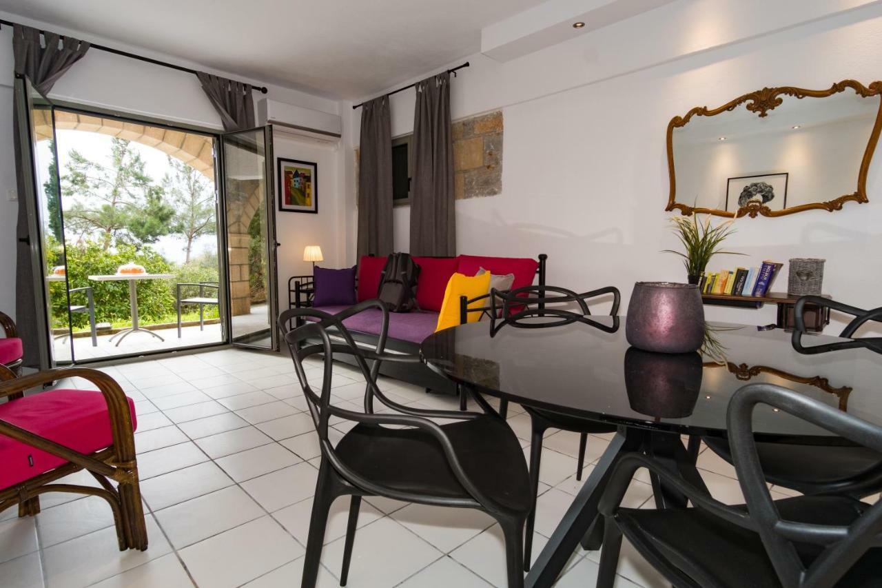 Olympia Zervea Studios With Pool - Apartment 卡德哈米利 外观 照片