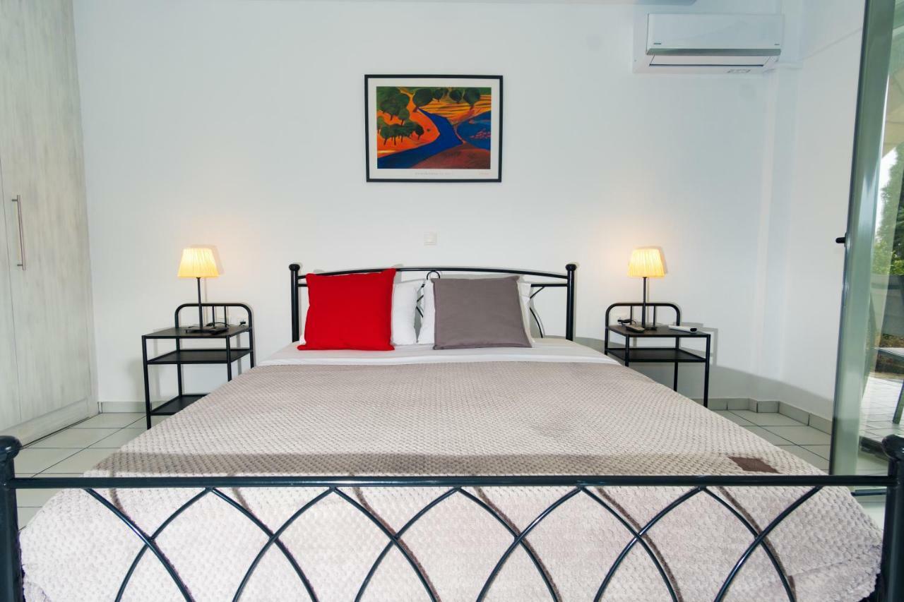 Olympia Zervea Studios With Pool - Apartment 卡德哈米利 外观 照片